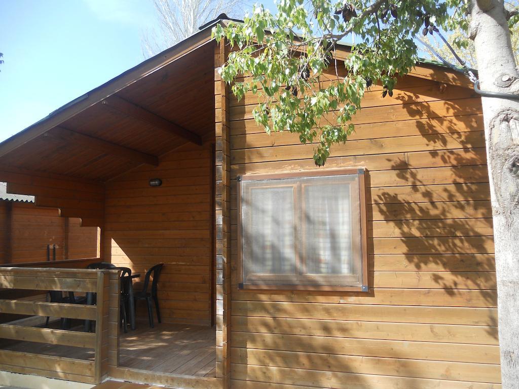Camping Fuente De Piedra Room photo