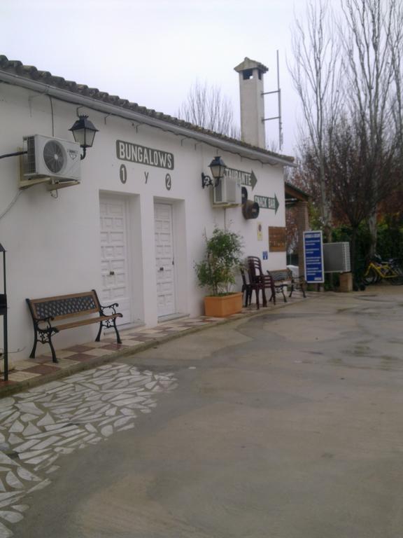 Camping Fuente De Piedra Exterior photo