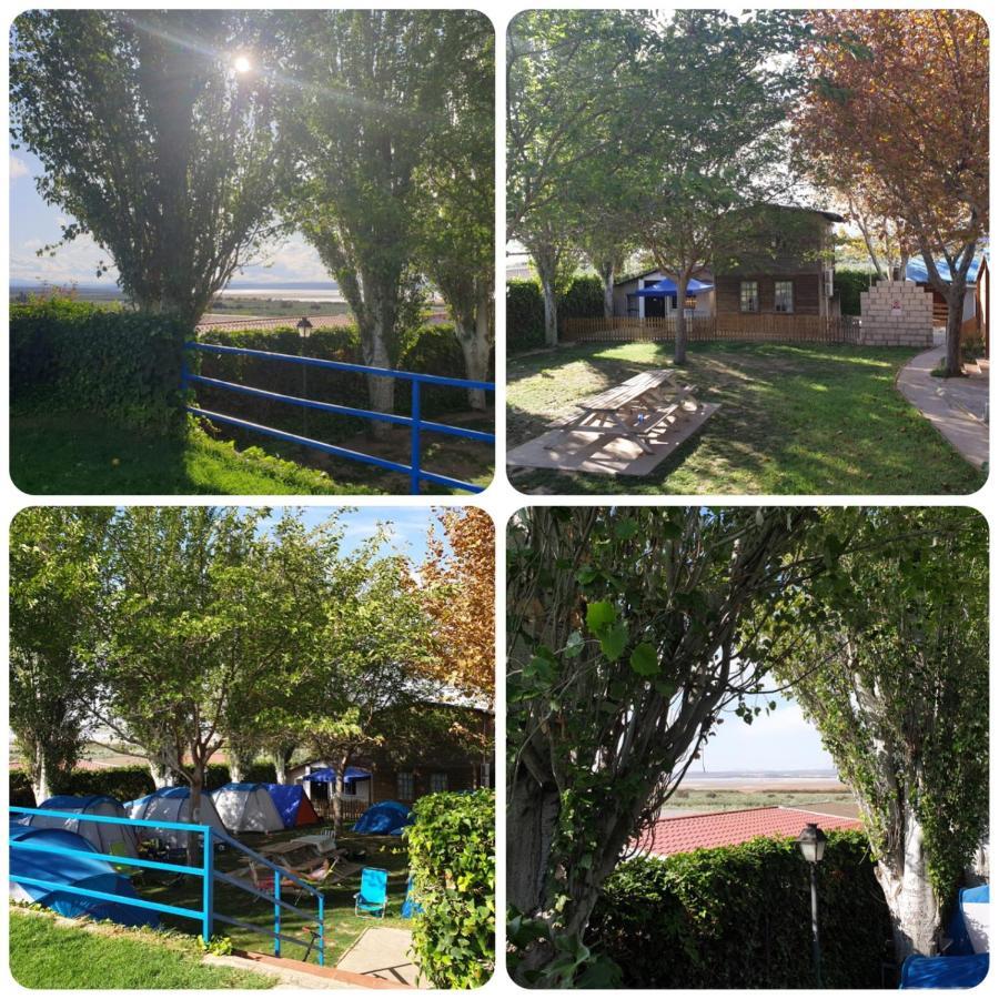 Camping Fuente De Piedra Exterior photo